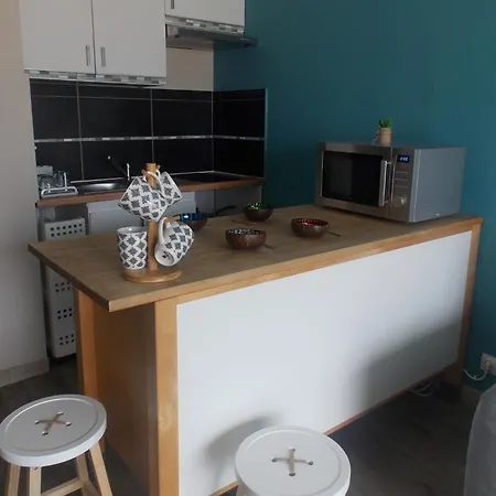 Apartmán Charming Flat 100m From The Beach